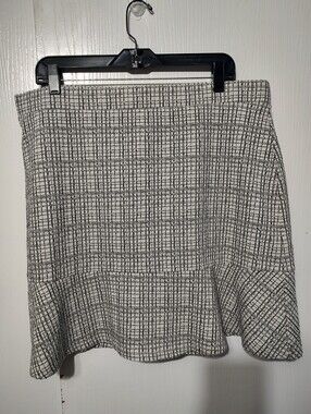 Paid Skirt